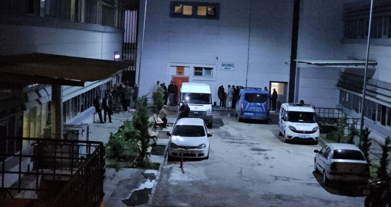 corumdaki-un-fabrikasi-patlamasinda-yaralanan-isci-oldu-VIa5dwjT.jpg