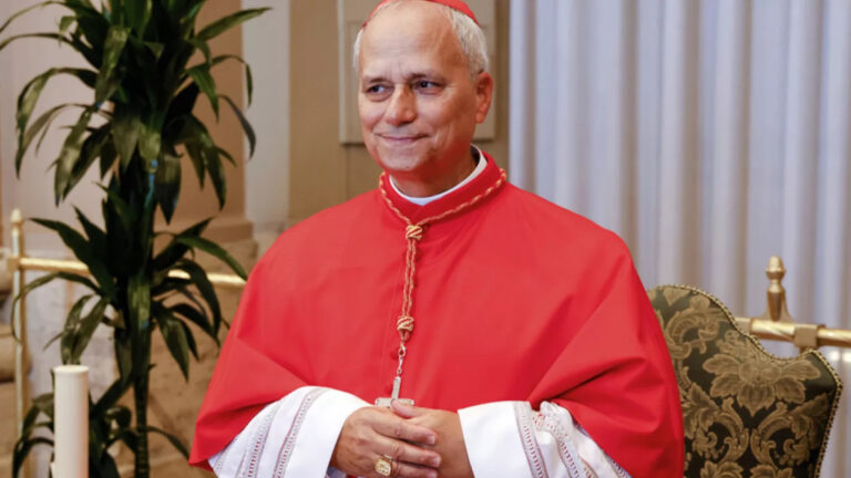 papa-14-leo-vatikandaki-torenle-goreve-basladi-2IsZsbNv.jpg